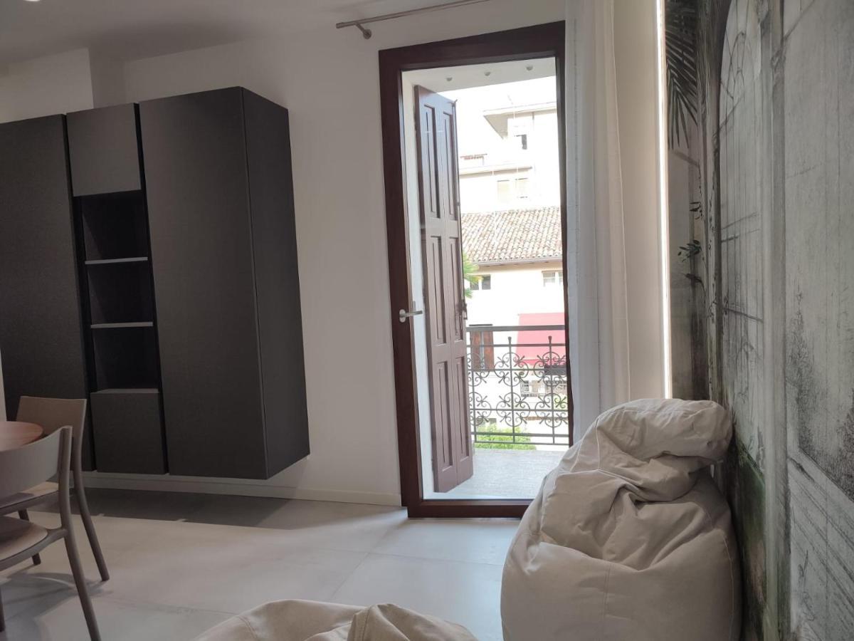Al Ponte Design Apartment Конельяно Экстерьер фото